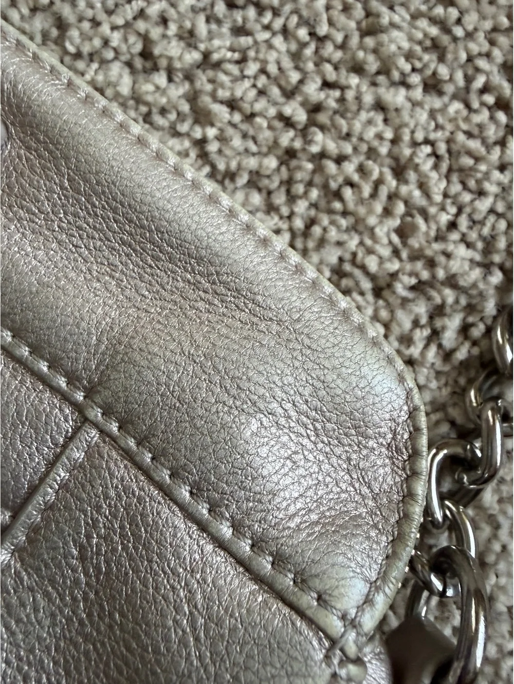 B. Makowsky metallic rose gold leather crossbody bag purse chain strap